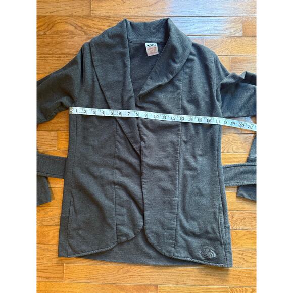 The North Face Tadasana Belted Wrap Cardigan Size SMALL Grey - Picture 11 of 12